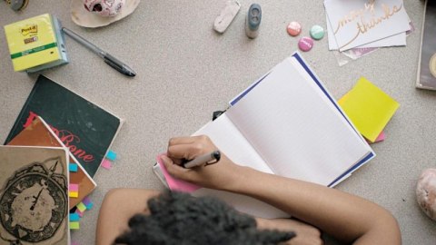 Bloczek samoprzylepny POST-IT (653-TFEN), 38x51mm, 12x100 kart., paleta energetyczna